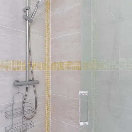 Quaint & Cosy 1bd Apartmentporte De Clichy Διαμέρισμα *